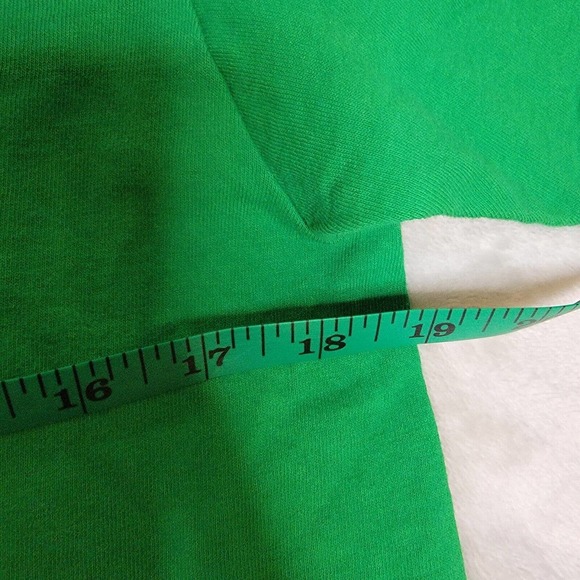 Hogwarts Crest Mens Tshirt Green Medium - Picture 4 of 5